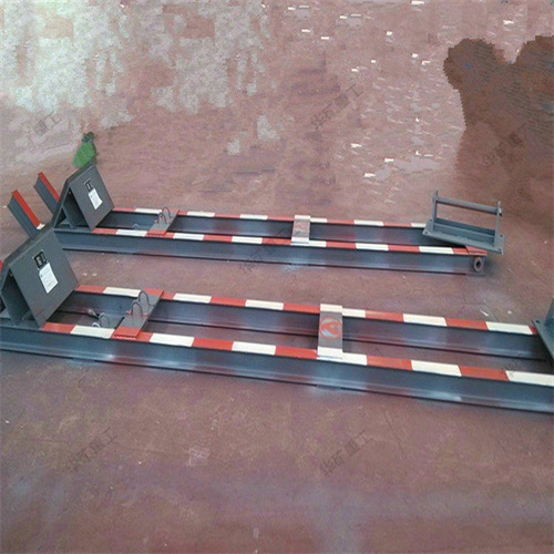 礦用吊梁擋車裝置.jpg